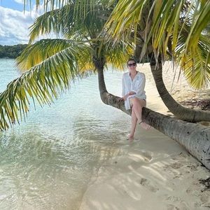 Meet your Posher, Abigail